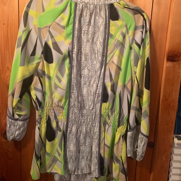 Top - Picture 2 of 2